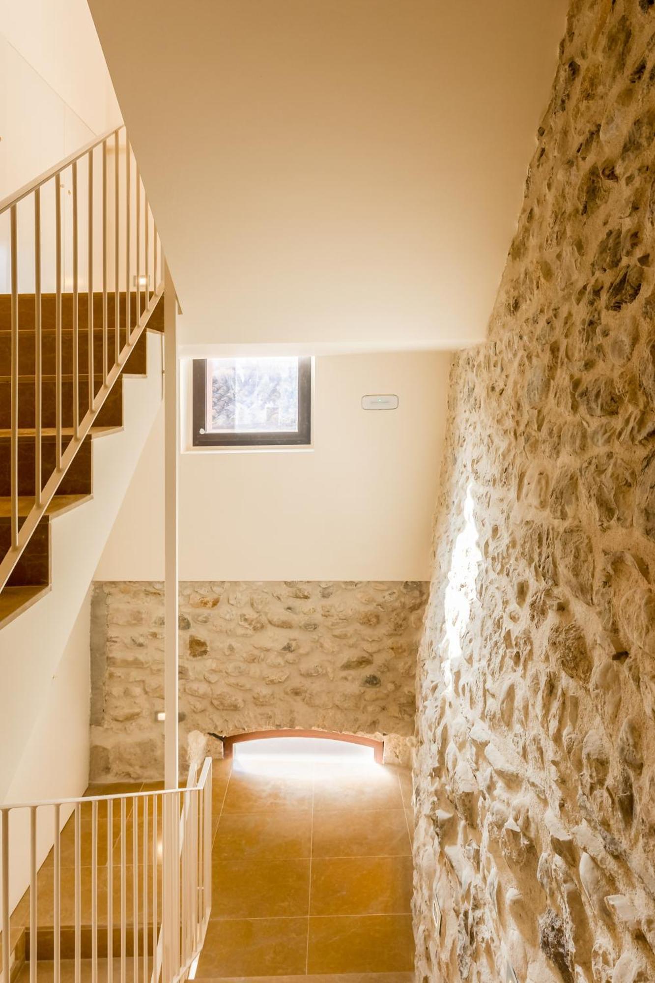 Can Cintet 21Nuevo Apartamento Moderno En Бесалу Экстерьер фото