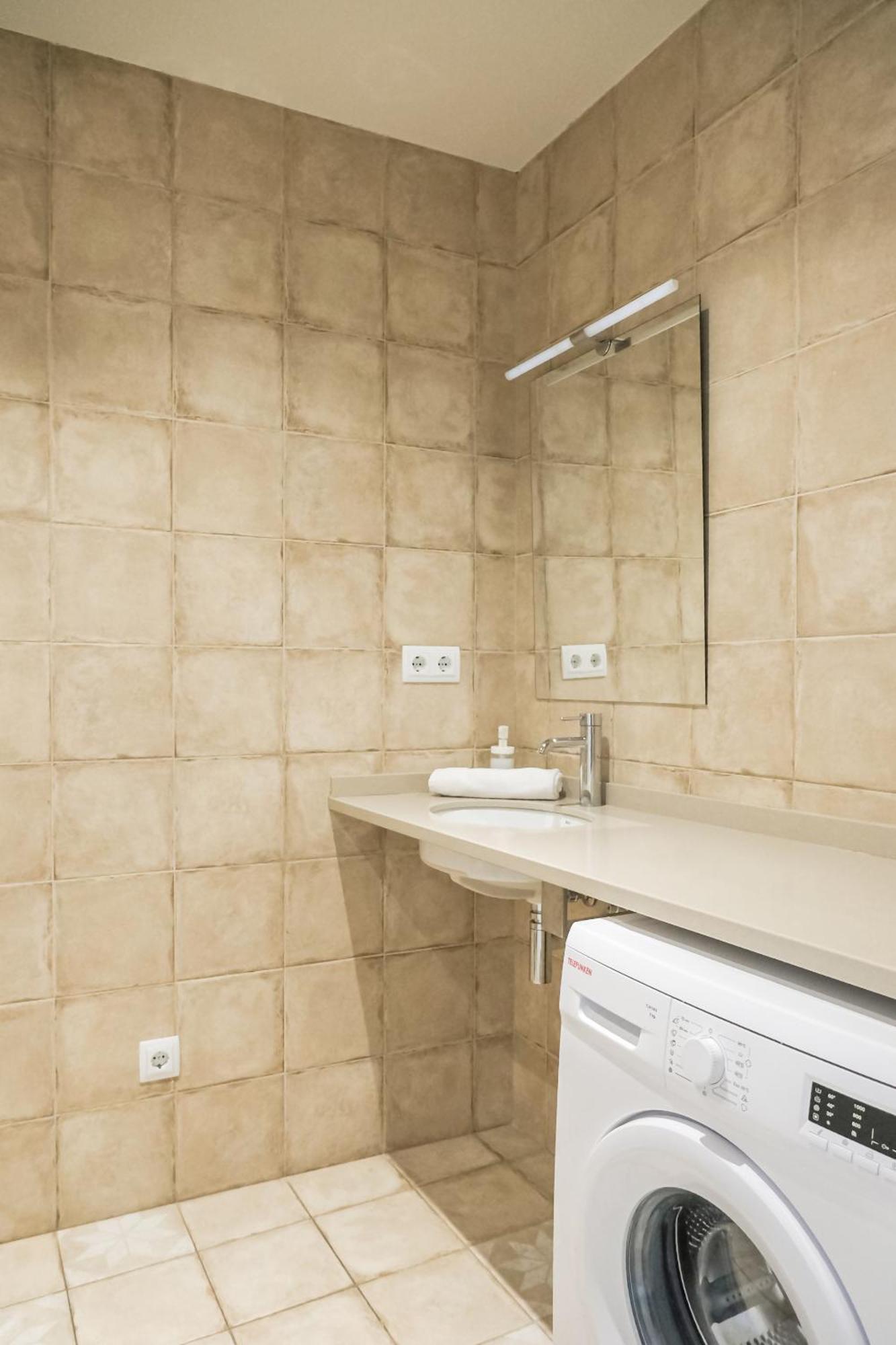 Can Cintet 21Nuevo Apartamento Moderno En Бесалу Экстерьер фото