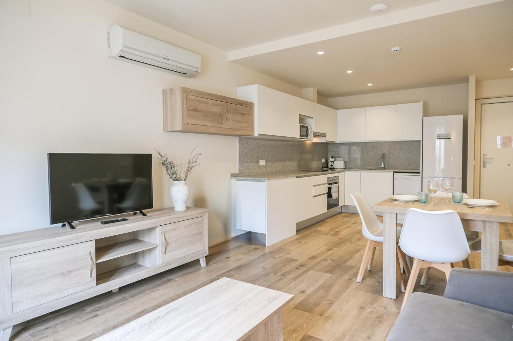Can Cintet 21Nuevo Apartamento Moderno En Бесалу Экстерьер фото