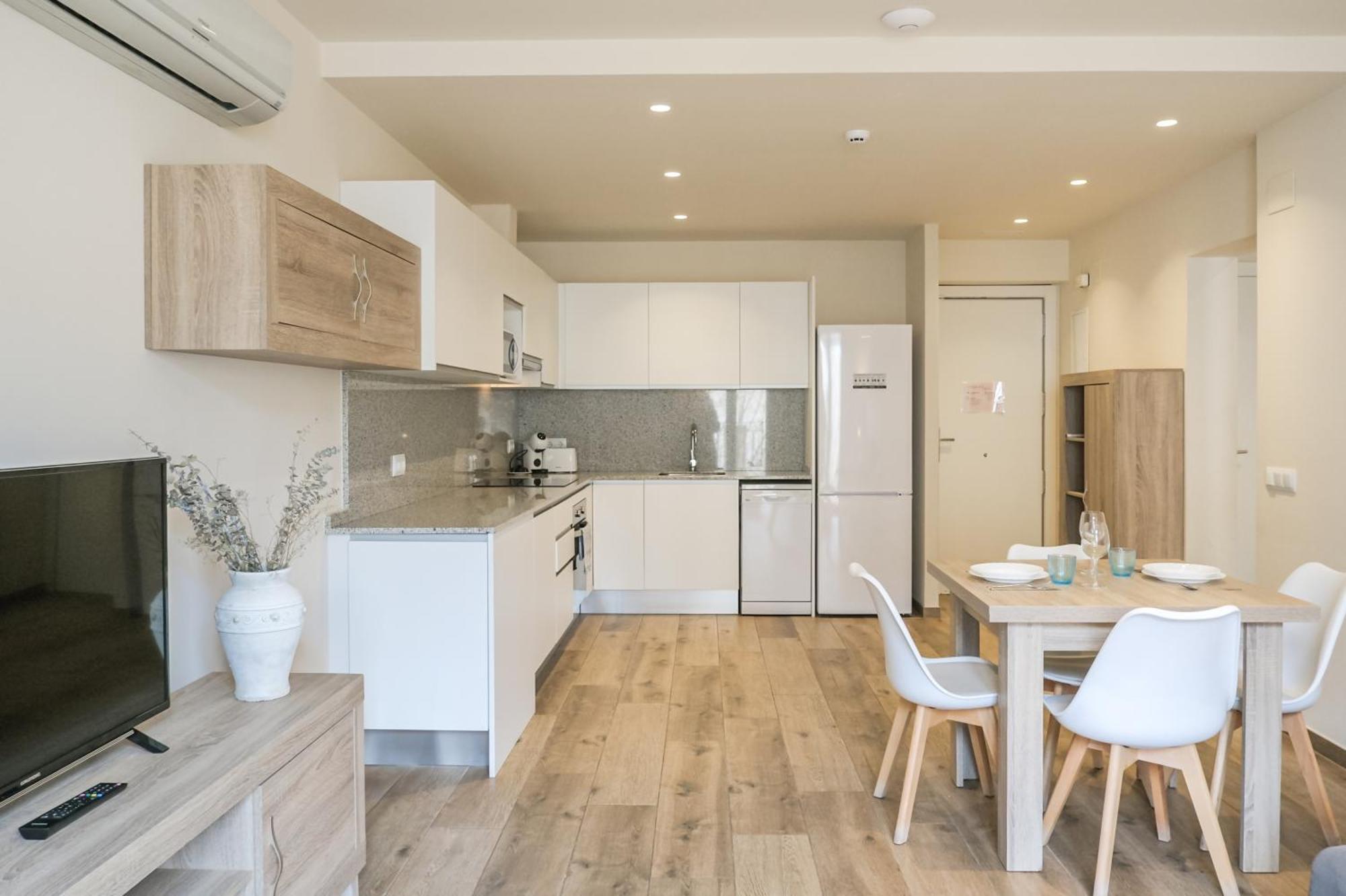 Can Cintet 21Nuevo Apartamento Moderno En Бесалу Экстерьер фото