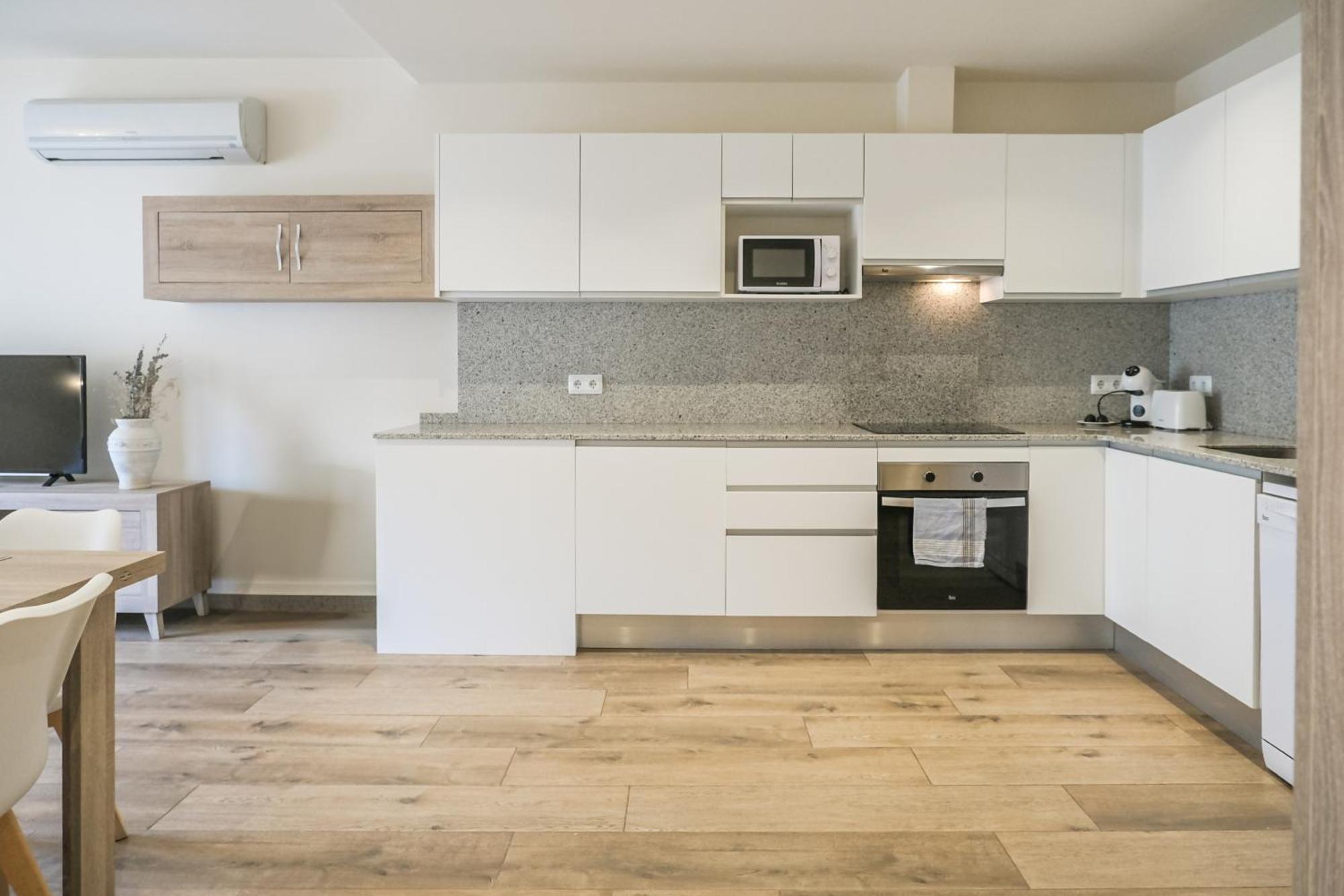Can Cintet 21Nuevo Apartamento Moderno En Бесалу Экстерьер фото